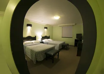 Hotel Leon hotel thumbnail 5