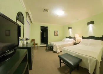 Hotel Leon hotel thumbnail 7