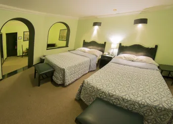 Hotel Leon hotel thumbnail 8
