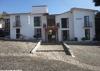 Villas de la Montaña hotel thumbnail 2