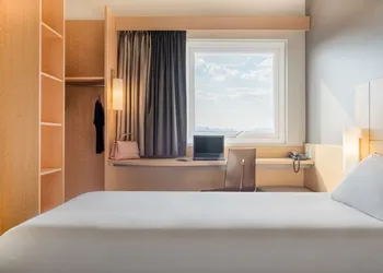 ibis Chihuahua hotel thumbnail 3