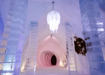 Hôtel de Glace hotel thumbnail 2