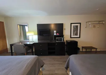 Shenstone Motor Inn hotel thumbnail 4