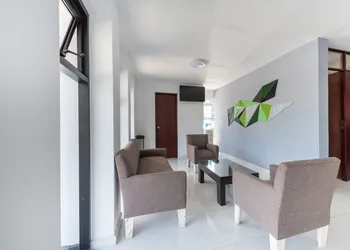 Suites Internacional hotel thumbnail 2