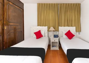 Suites Internacional hotel thumbnail 8