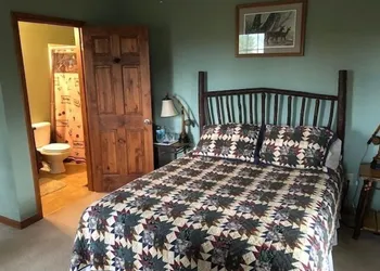 Long Mountain Lodge hotel thumbnail 7