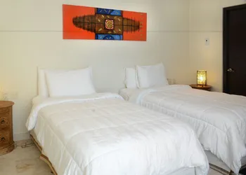 El Taj Oceanfront & Beachside Condo Hotel hotel thumbnail 3