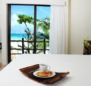 El Taj Oceanfront & Beachside Condo Hotel hotel detail image 4