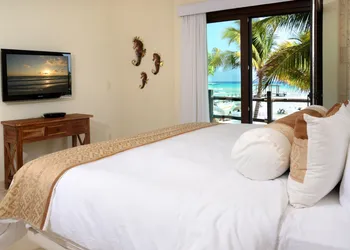 El Taj Oceanfront & Beachside Condo Hotel hotel thumbnail 7