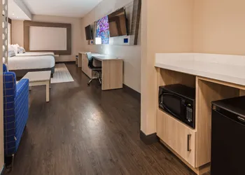 Best Western Premier Winnipeg East hotel thumbnail 6