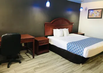 Summit Inn - Houston Medical Center hotel thumbnail 2