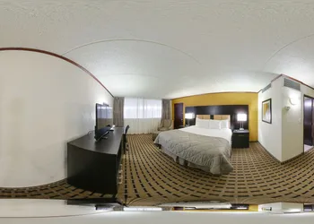 Clarion Pointe Lake Jackson - Clute hotel thumbnail 5