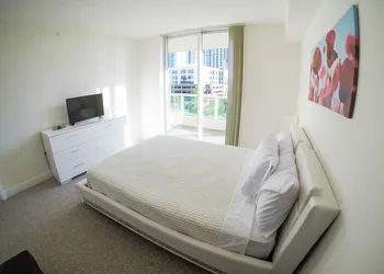 Intracostal Sunny Isles hotel thumbnail 8