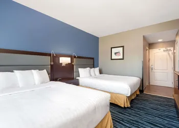 Hotel 1550 - SFO Airport hotel thumbnail 3