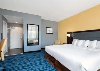Hotel 1550 - SFO Airport hotel thumbnail 8
