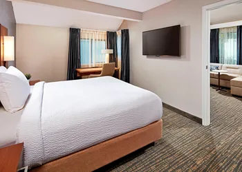 Residence Inn by Marriott Manhattan Beach hotel thumbnail 6