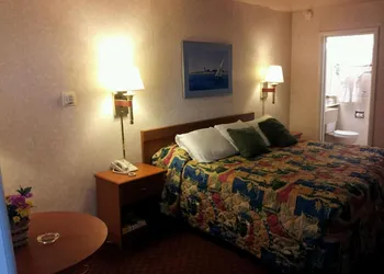 Townhouse Motel hotel thumbnail 8