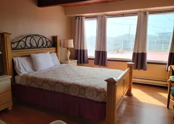 Islander Westport hotel thumbnail 7