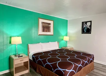 Village Inn hotel thumbnail 3