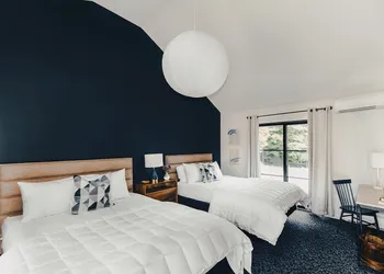 Rest - a Modern Motel hotel thumbnail 3