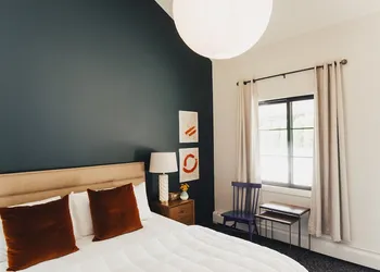 Rest - a Modern Motel hotel thumbnail 5