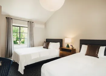 Rest - a Modern Motel hotel thumbnail 6