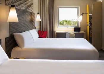 ibis Mazatlán Marina hotel thumbnail 7