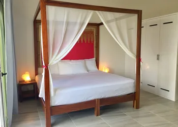 Ocean Zen Suites on 5th Avenue - Adults Only hotel thumbnail 3