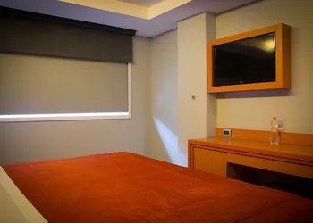 Hotel El Senador hotel thumbnail 8