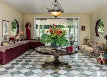 Hawaii Island Retreat hotel thumbnail 3