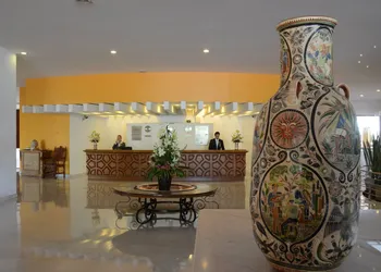 HMB Guadalajara Centro hotel thumbnail 2
