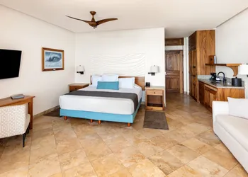 Cabo Surf Hotel & Spa hotel thumbnail 6