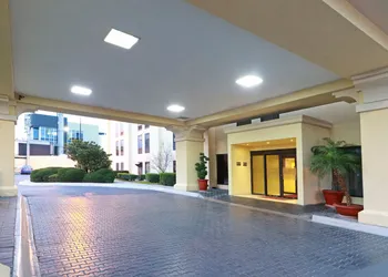Hampton by Hilton Chihuahua hotel thumbnail 3