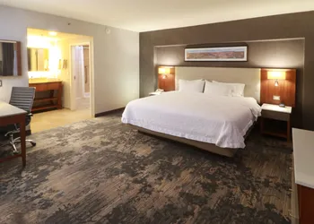 Hampton by Hilton Chihuahua hotel thumbnail 8