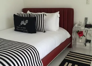 ES Design Hotel hotel thumbnail 8