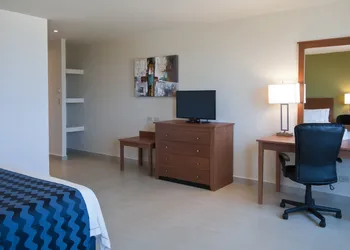 Holiday Inn Express Cabo San Lucas by IHG hotel thumbnail 3
