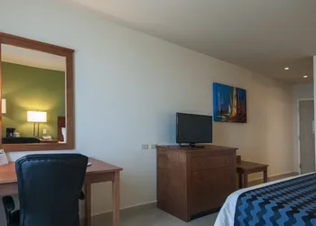 Holiday Inn Express Cabo San Lucas by IHG hotel thumbnail 5