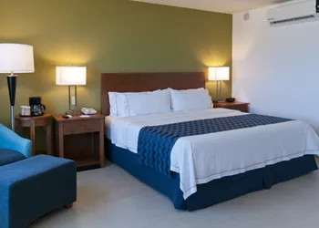 Holiday Inn Express Cabo San Lucas by IHG hotel thumbnail 7