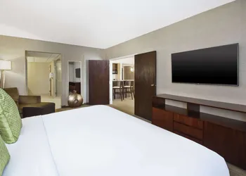 DoubleTree by Hilton Rapid City Downtown Convention Center hotel thumbnail 5