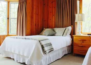 Clevelands House Resort Muskoka hotel thumbnail 2