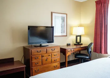 Coshocton Village Inn and Suites hotel thumbnail 8