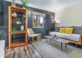 b.side motel + rv hotel thumbnail 7