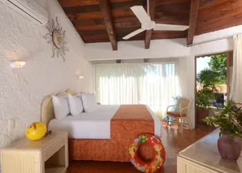 Cabo Blanco Hotel & Marina hotel thumbnail 3