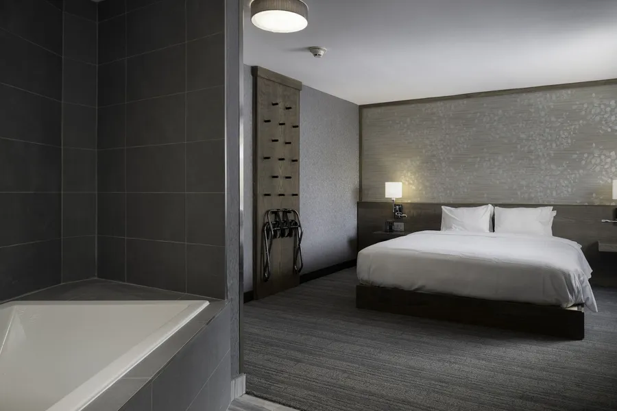 voco Niagara Falls - The Cadence by IHG hotel detail image 2