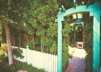 Spinnakers Brewpub & Guesthouses hotel thumbnail 8