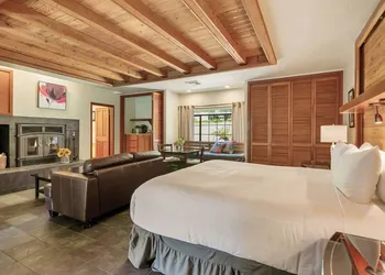 Sonoma Coast Villa hotel thumbnail 4