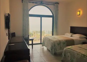 Caracol Plaza hotel thumbnail 6