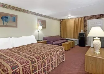 Capt. John Smith Inn hotel thumbnail 6