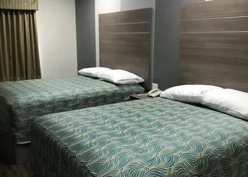 Grand Villa Inn & Suites - Humble hotel thumbnail 6