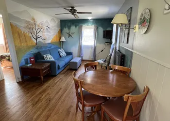 Eden Village Motel & Cottages hotel thumbnail 3